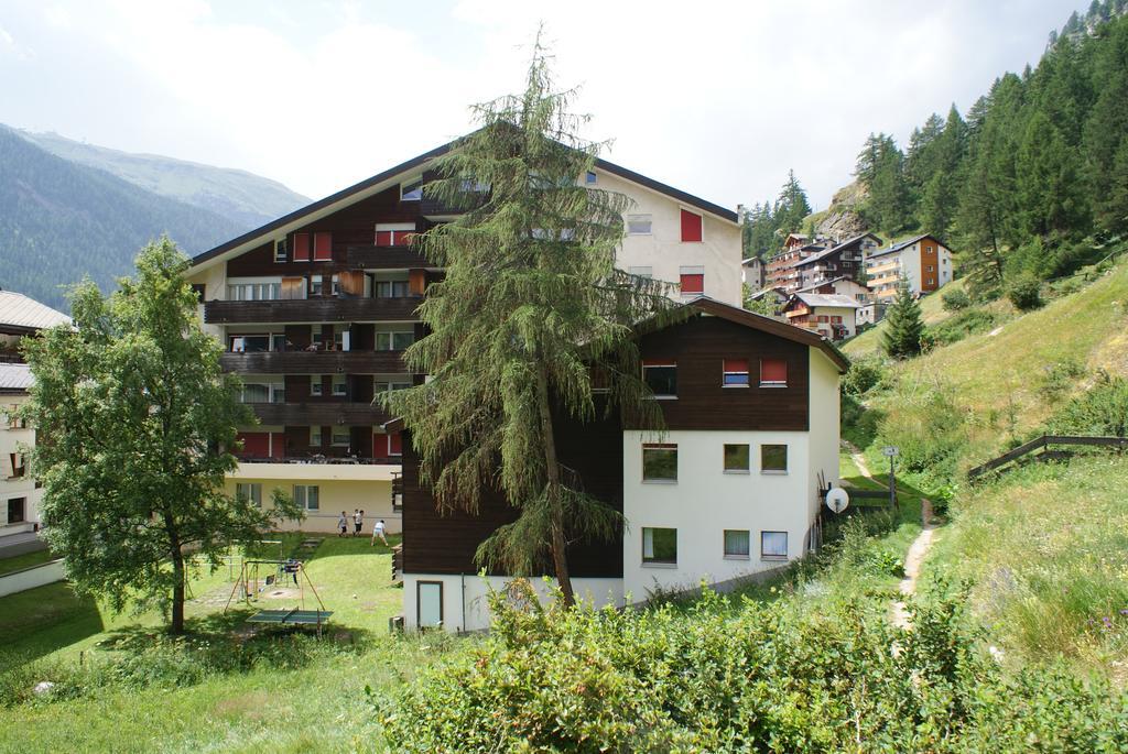 Hilburgs-Domizil Apartment Цермат Стая снимка